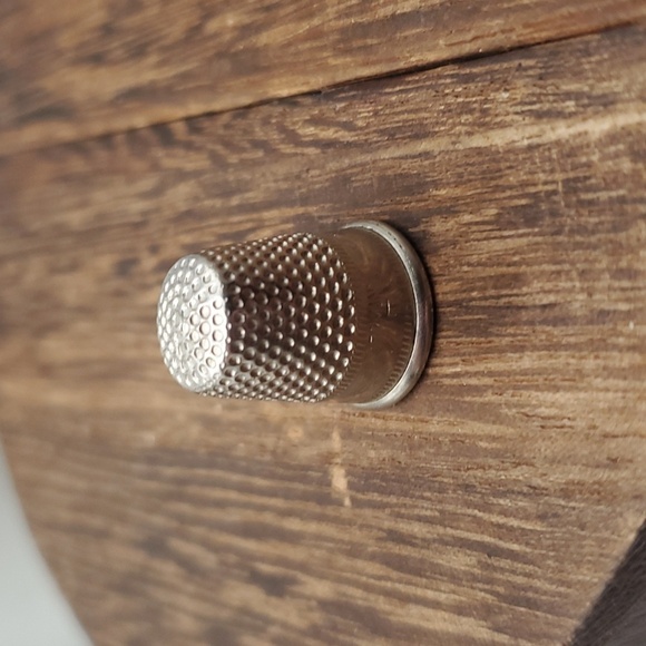 Jewelry - Silver thimble sewing accessory‎